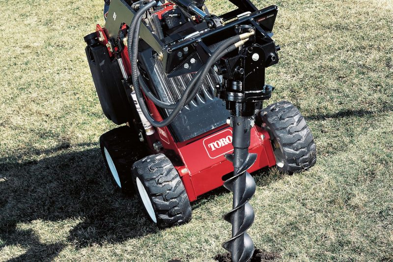 Swivel auger power head attachment
